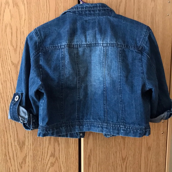 Medium wash jean jacket - Picture 2 of 2